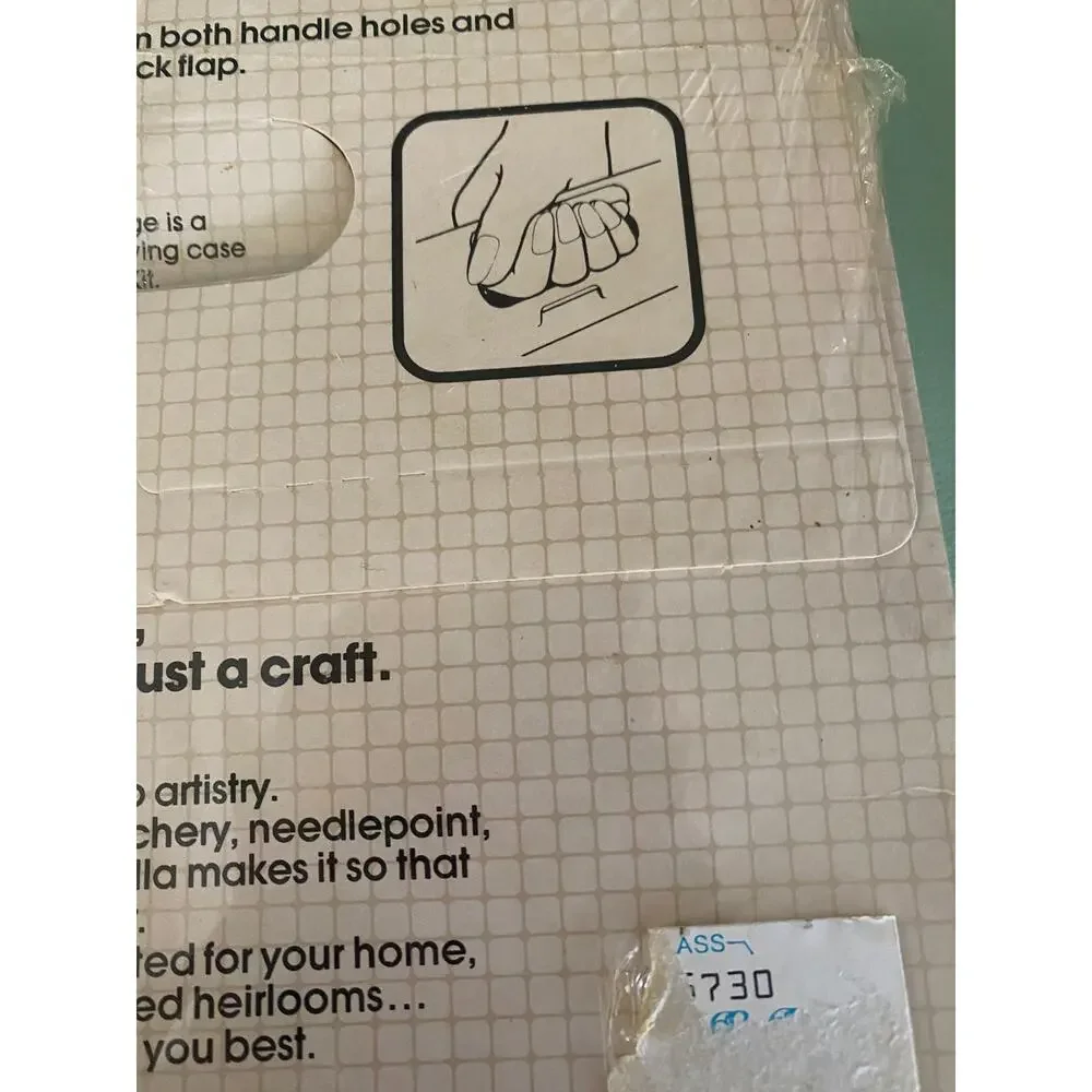 Bucilla Vintage Stitchery Crewel Kit 